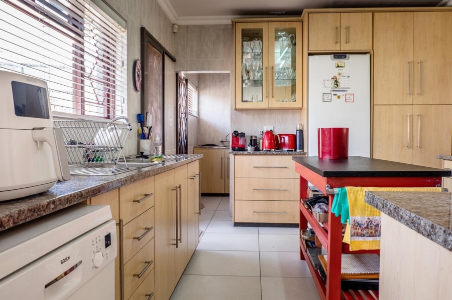 4 Bedroom Property for Sale in Britannica Heights Western Cape